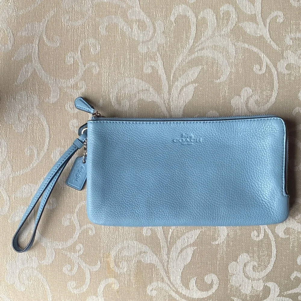 Coach Double Zip Wristlet F54056 Cornflower Blue Pebbled Leather NWT - Picture 3 of 14